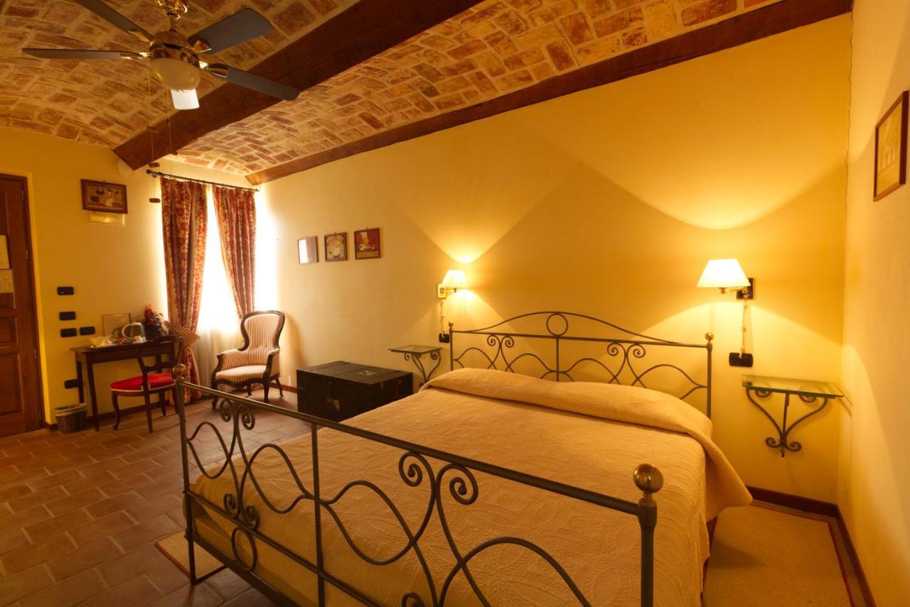 Foresteria Ristorante Conti Roero Monticello d'Alba Ngoại thất bức ảnh